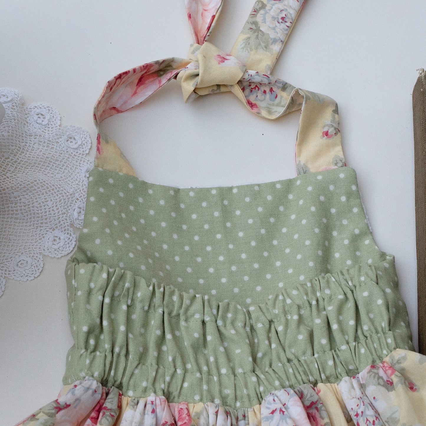 SALE - Girls size 4 floral yellow and green summer dress with vintage lace, sleeveless elastic back, pockets, vintage style. Free Shipping.